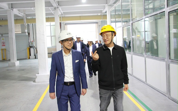 参观工厂